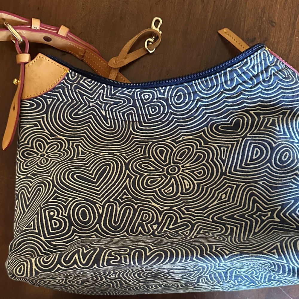 Vintage: Dooney & Bourke - Doodle bag with bright pink lining - Picture 7 of 11